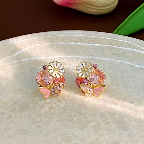 Boucles d'oreilles en laiton zircon cubique pavent, fleur, Placage de couleur d'or, bijoux de mode & pavé de micro zircon & émail, rose, protéger l'environnement, sans nickel, plomb et cadmium, 19x15mm, Vendu par paire