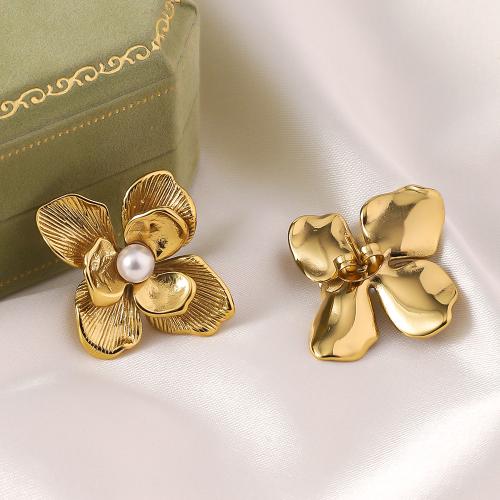 Pendiente de acero de titanio, Partículas de acero, con Perlas plásticas, Flor, chapado en color dorado, Joyería, dorado, 25x30mm, Vendido por Par