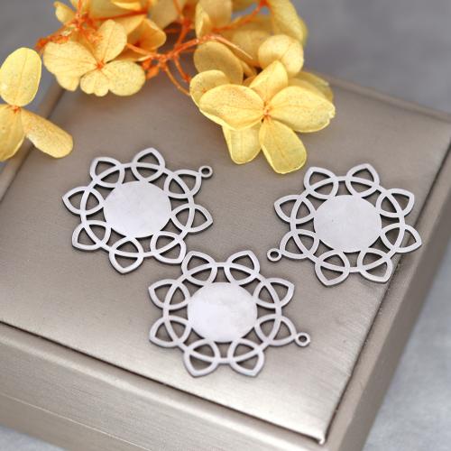 Stainless Steel Pendants, 304 Stainless Steel, Flower, plated, DIY & hollow, original color, Sold By PC