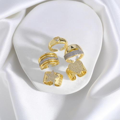 Cubique anneau en laiton Circonia Micro Pave, Placage de couleur d'or, bijoux de mode & modèles différents pour le choix & pavé de micro zircon, doré, protéger l'environnement, sans nickel, plomb et cadmium, Ring diameter: 1.7cm, Vendu par PC