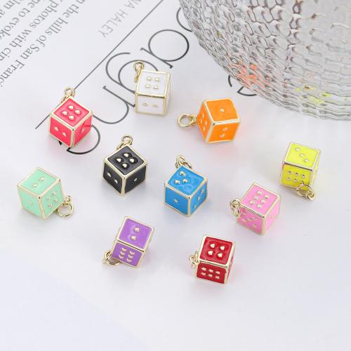 Bijoux pendentifs en laiton, cubesdé à jouer, Placage de couleur d'or, DIY & émail, plus de couleurs à choisir, protéger l'environnement, sans nickel, plomb et cadmium, Vendu par PC