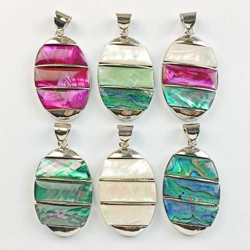 Pendentifs coquillage, alliage de zinc, avec coquille, Placage de couleur argentée, DIY, plus de couleurs à choisir, protéger l'environnement, sans nickel, plomb et cadmium, 26x40mm, Vendu par PC