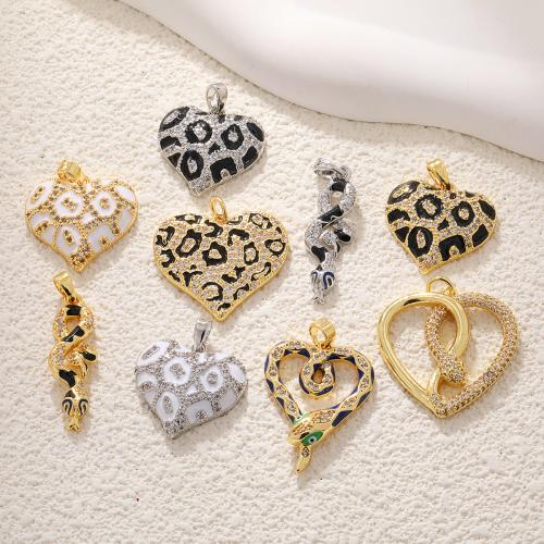 Pendentifs strass en laiton, Placage de couleur d'or, DIY & styles différents pour le choix & émail & avec strass, plus de couleurs à choisir, protéger l'environnement, sans nickel, plomb et cadmium, Vendu par PC