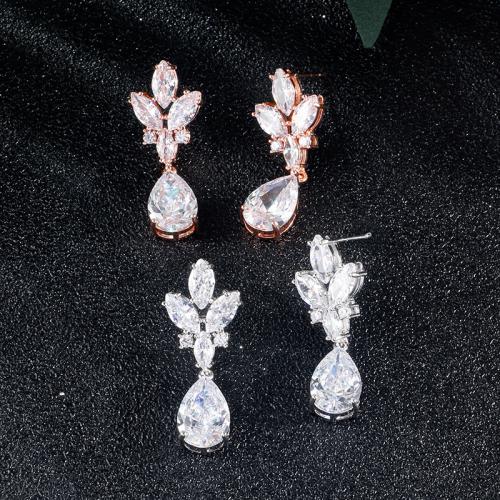 laiton Boucle d'oreille goutte, larme, Placage, pavé de micro zircon & pour femme, plus de couleurs à choisir, 10x30mm, Vendu par paire