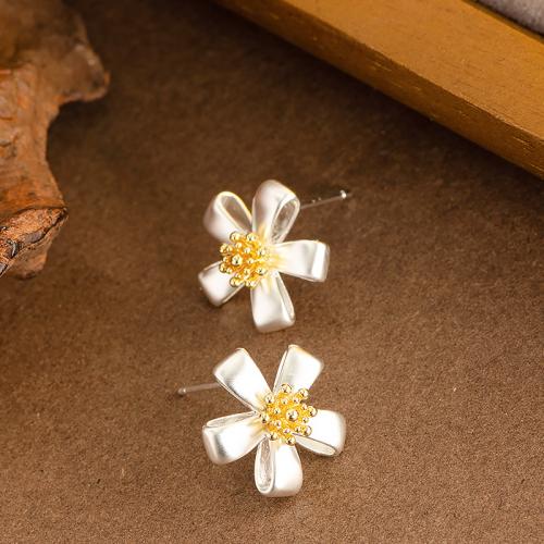 Brass Stud Earring, Flower, silver color plated, fashion jewelry, silver color, nickel, lead & cadmium free, 15mm, Sold By Pair