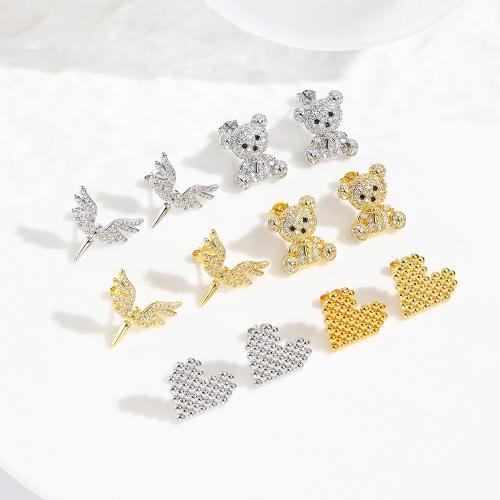 Boucles d'oreilles en laiton zircon cubique pavent, Placage, styles différents pour le choix & pavé de micro zircon & pour femme, plus de couleurs à choisir, protéger l'environnement, sans nickel, plomb et cadmium, Vendu par paire