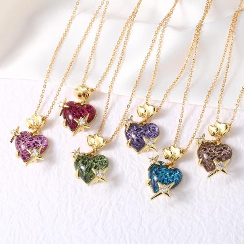 Collier en laiton cubique Zircon Micro Pave, avec Acrylique, avec 5cm chaînes de rallonge, coeur, Placage de couleur d'or, bijoux de mode & pavé de micro zircon, plus de couleurs à choisir, protéger l'environnement, sans nickel, plomb et cadmium, Longueur:45 cm, Vendu par PC