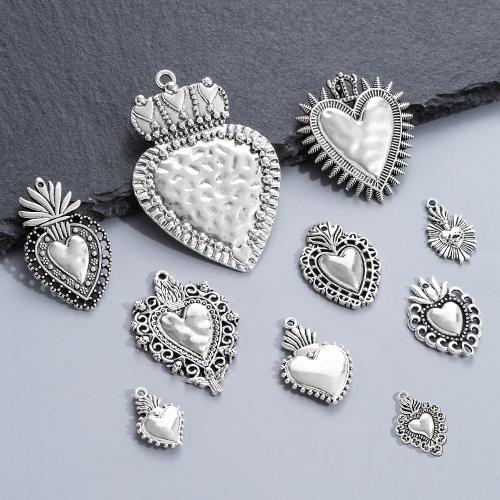 Colgantes de Aleación de Zinc en Forma de Corazón, chapado en color de plata antigua, Bricolaje & diverso tamaño para la opción, más colores para la opción, libre de níquel, plomo & cadmio, aproximado 100PCs/Bolsa, Vendido por Bolsa