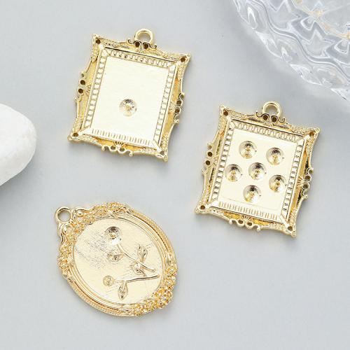 Apprêts pendentifs en laiton, Placage de couleur d'or, DIY & styles différents pour le choix, plus de couleurs à choisir, protéger l'environnement, sans nickel, plomb et cadmium, Vendu par PC