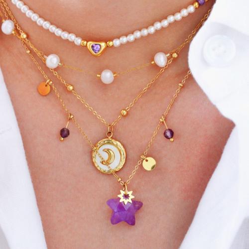 Acier titane collier, avec coquille blanche & améthyste & perle de plastique, Placage de couleur d'or, styles différents pour le choix & pour femme, Vendu par PC
