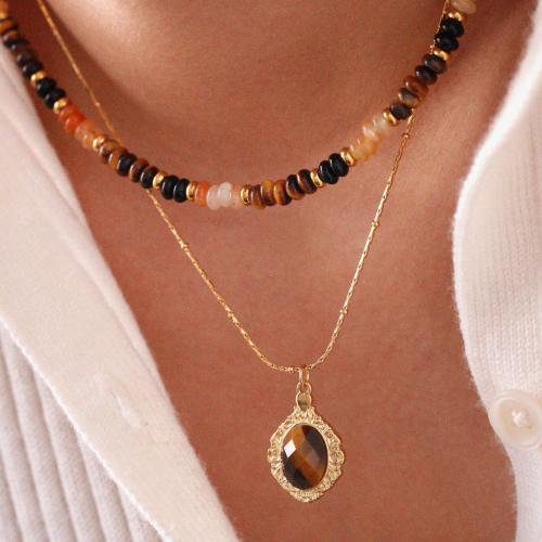 Acier titane collier, avec oeil de tigre, Placage de couleur d'or, styles différents pour le choix & pour femme, Vendu par PC
