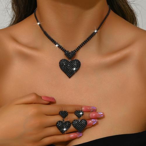 alliage de zinc parure de bijoux, boucle d'oreille & collier, coeur, Placage, 2 pièces & pour femme & avec strass, plus de couleurs à choisir, Vendu par fixé