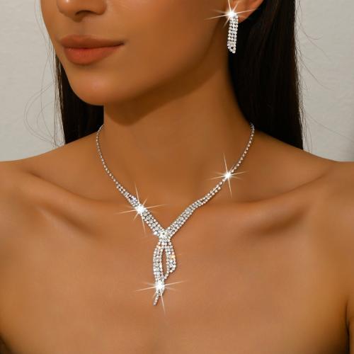 Messing Mode Schmuckset, Ohrring & Halskette, silberfarben plattiert, verschiedene Stile für Wahl & für Frau & mit Strass, verkauft von setzen