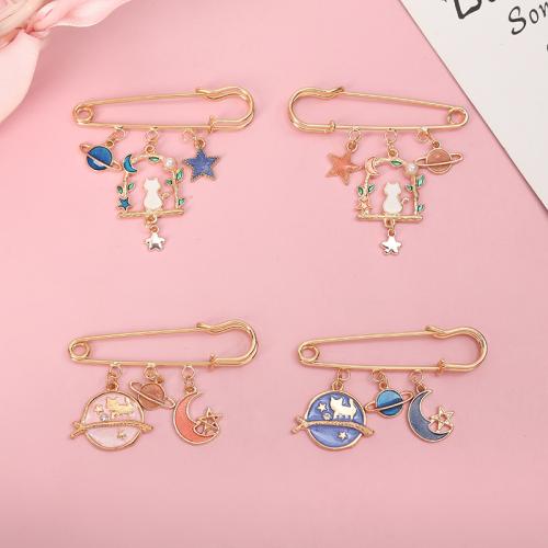 aleación de zinc broche, con Perlas plásticas, Gato, chapado en color dorado, diferentes estilos para la opción & para mujer & esmalte, 65x15mm, Vendido por UD