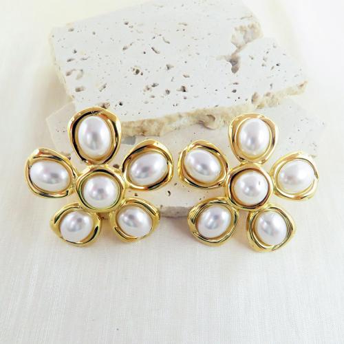 Stainless Steel Stud Earrings, 304 Stainless Steel, with Plastic Pearl, Flower, 18K gold plated, fashion jewelry & for woman, Sold By Pair