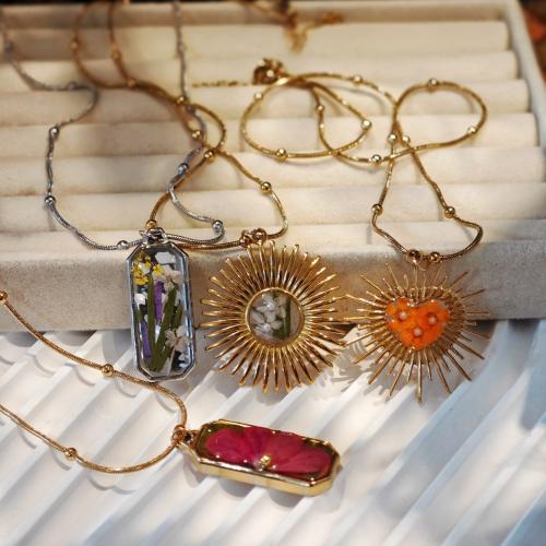 Pressed Dried Flower Jewelry , Stainless Steel, with Dried Flower, fashion jewelry & for woman & epoxy gel, Sold By PC