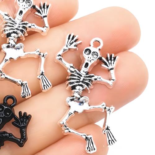 Colgantes de Aleación de Zinc en Forma Calavera, chapado, Diseño de Halloween & Bricolaje, más colores para la opción, 40x30mm, Vendido por UD