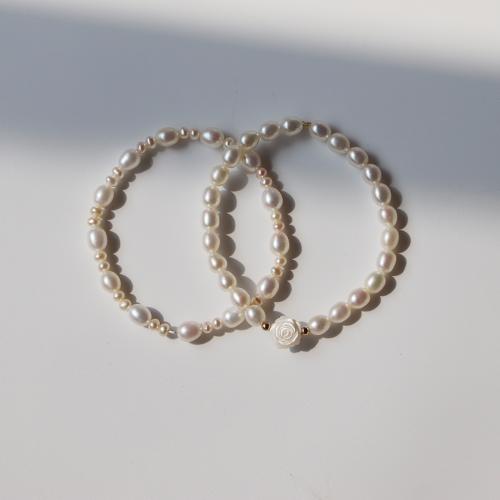 Freshwater Cultured Pearl Bracelet, Freshwater Pearl, with Shell & Brass, Baroque, plated, fashion jewelry, white, 5x6mm, Sold By Strand