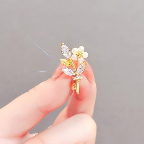 Cubic Zirconia Brooch, Tibetan Style, with Cubic Zirconia & Plastic Pearl, Bear, fashion jewelry & for woman, 15x28mm, Sold By PC