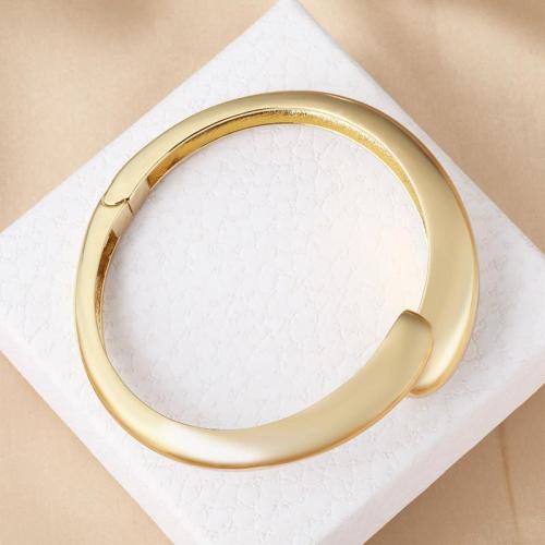 laiton bracelet manchette, Placage, bijoux de mode & pavé de micro zircon, doré, protéger l'environnement, sans nickel, plomb et cadmium, Vendu par PC