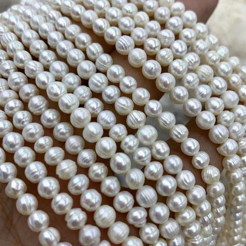 Natural Freshwater Pearl Loose Beads, Slightly Round, DIY, white, 4-5MM, Sold Per 36 cm Strand