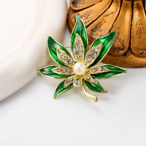 Broche perle d'eau douce, alliage de zinc, avec perle d'eau douce cultivée, Placage de couleur d'or, bijoux de mode & émail & avec strass, plus de couleurs à choisir, 49.54x11.57x51.40mm, Vendu par PC