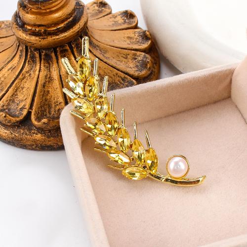 Freshwater Pearl Brooch, Tibetan Style, with Freshwater Pearl, gold color plated, fashion jewelry & with rhinestone, more colors for choice, 18.26x10.49x60.53mm, Sold By PC