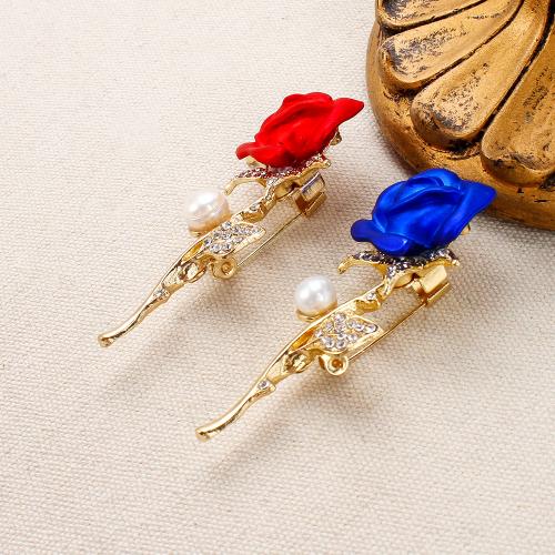Broche perle d'eau douce, alliage de zinc, avec perle d'eau douce cultivée & plastique, Placage de couleur d'or, bijoux de mode & avec strass, plus de couleurs à choisir, 28.60x17.57x55.96mm, Vendu par PC