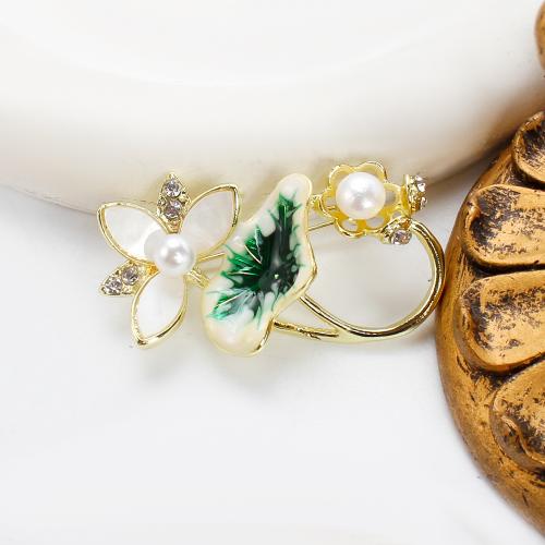 Broche perle d'eau douce, alliage de zinc, avec coquille blanche & perle d'eau douce cultivée, Placage de couleur d'or, bijoux de mode & émail & avec strass, plus de couleurs à choisir, 46.47x15.24x27.80mm, Vendu par PC