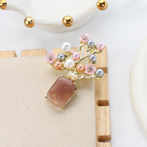 Broche perle d'eau douce, alliage de zinc, avec perle d'eau douce cultivée & résine & Acrylique, Placage de couleur d'or, bijoux de mode & avec strass, plus de couleurs à choisir, 44.32x14.91x56.94mm, Vendu par PC