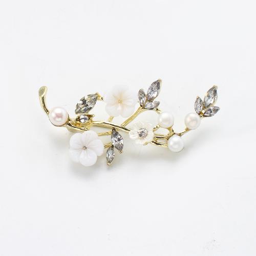 Broche perle d'eau douce, alliage de zinc, avec perle d'eau douce cultivée & Acrylique, Fleur de prunier, Placage de couleur d'or, bijoux de mode & avec strass, plus de couleurs à choisir, 61.19x13.87x40.38mm, Vendu par PC