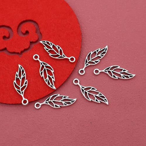 Colgantes de Aleación de Zinc en Forma Hoja, chapado en color de plata, Bricolaje & hueco, 9.50x28mm, Vendido por Bolsa