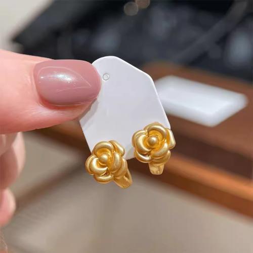 Brass Huggie Hoop Earring, Flower, plated, fashion jewelry, golden, 13.90x12mm, Sold By Pair