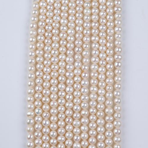 Naturel d'eau douce perles, perle d'eau douce cultivée, Légèrement rond, DIY, blanc, protéger l'environnement, sans nickel, plomb et cadmium, 7-9mm, Vendu par 36 cm brin