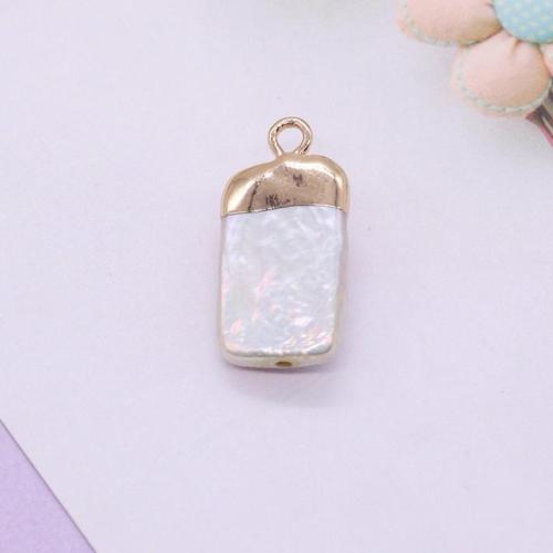 Pendentifs perles d'eau douce, perle d'eau douce cultivée, avec laiton, Irrégulière, Placage de couleur d'or, DIY, couleurs mélangées, Vendu par PC
