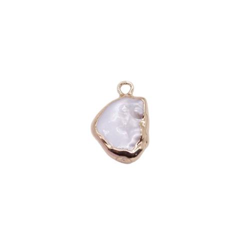 Pendentifs perles d'eau douce, perle d'eau douce cultivée, avec laiton, Irrégulière, Placage de couleur d'or, DIY, plus de couleurs à choisir, Vendu par sac