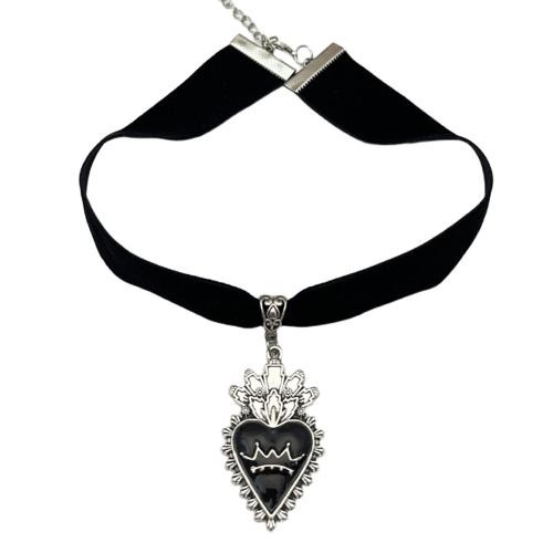 Gargantilla de terciopelo, aleación de zinc, Corazón, chapado en color dorado, Joyería & esmalte, más colores para la opción, Vendido por UD