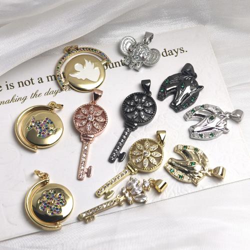 Cúbicos Circonia Colgante Latón Micro pavimenta, metal, chapado, Bricolaje & micro arcilla de zirconia cúbica, más colores para la opción, libre de níquel, plomo & cadmio, 110x80x70mm, 3PCs/Bolsa, Vendido por Bolsa