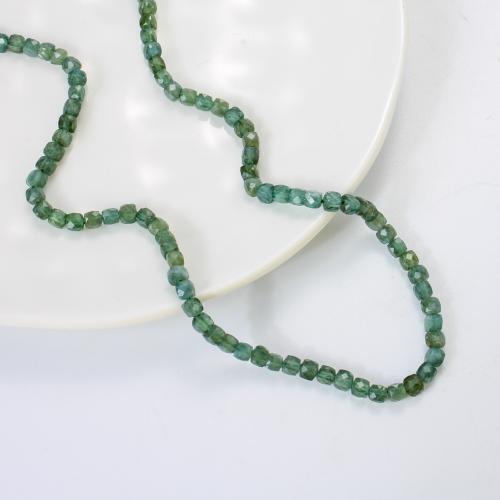 Perles bijoux en pierres gemmes, Apatites, cube, DIY & normes différentes pour le choix & facettes, vert, Vendu par Environ 38 cm brin