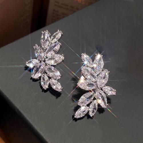 Cubic Zirconia Micro Pave Brass Earring, plated, fashion jewelry & micro pave cubic zirconia & for woman, Sold By Pair