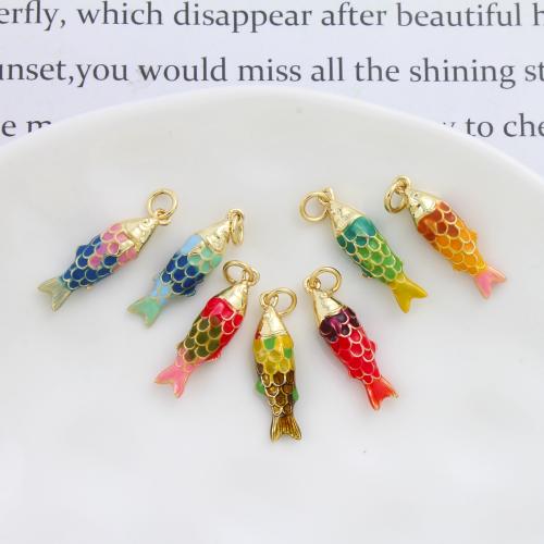 Colgantes de la joyería de cobre amarillo, metal, Pez, chapado, Bricolaje & esmalte, más colores para la opción, libre de níquel, plomo & cadmio, 22.60x6.30x4.80mm, Vendido por UD