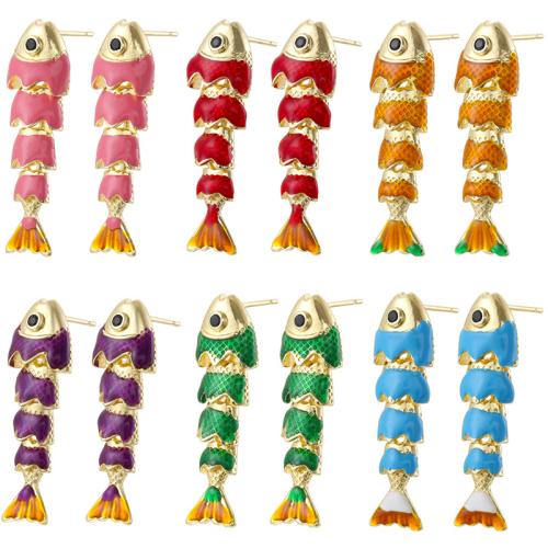 laiton boucle d oreille dormeuse, poisson, Placage de couleur d'or, pour femme & émail, plus de couleurs à choisir, 10x32mm, Vendu par paire