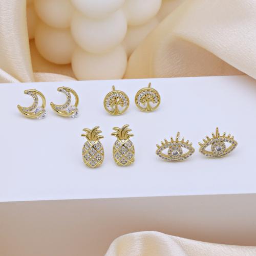 Boucles d'oreilles en laiton zircon cubique pavent, Placage de couleur d'or, styles différents pour le choix & pavé de micro zircon & pour femme, plus de couleurs à choisir, Vendu par paire