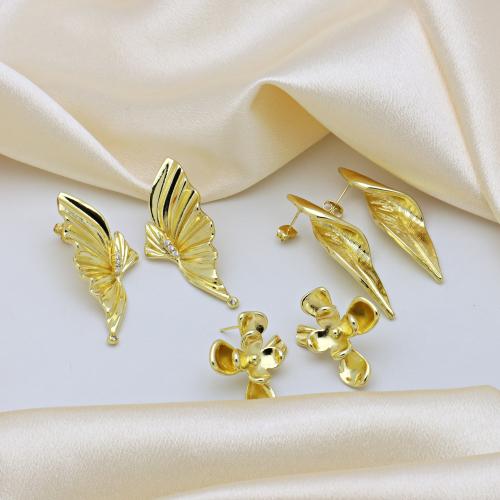 Goujon Laiton, Placage de couleur d'or, styles différents pour le choix & pavé de micro zircon & pour femme, plus de couleurs à choisir, Vendu par paire