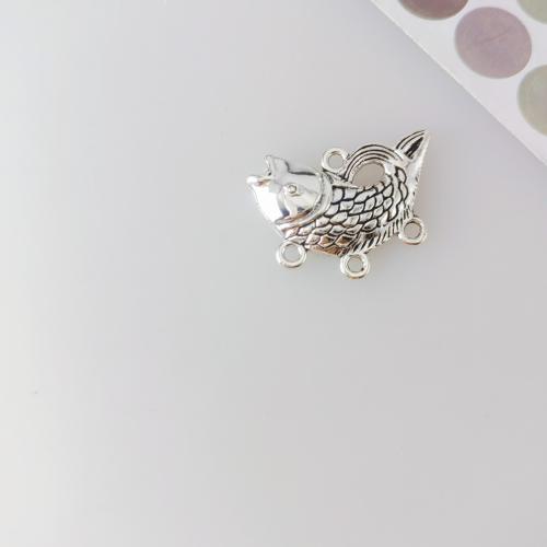 Connecteur en alliage de Zinc animal, poisson, Plaqué de couleur d'argent, multihole & DIY, 21x30mm, 100PC/sac, Vendu par sac