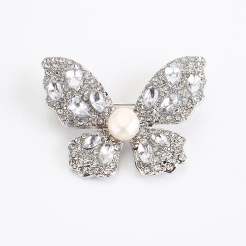Zinklegierung Brosche, mit Natürliche kultivierte Süßwasserperlen, Schmetterling, plattiert, für Frau & mit Strass, 40x33x10mm, verkauft von PC