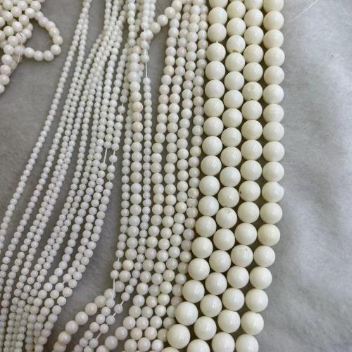 Perles en corail naturel, Rond, DIY & normes différentes pour le choix, blanc, Vendu par brin