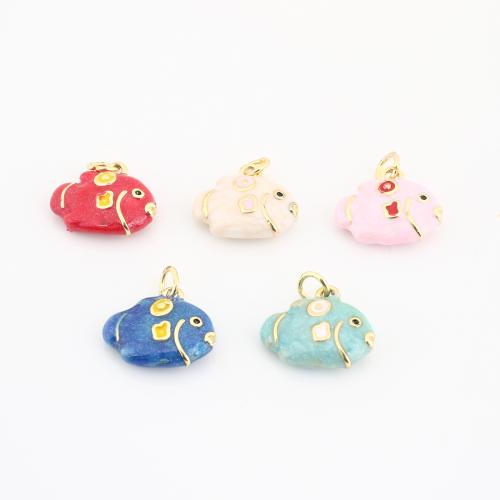 Bijoux pendentifs en laiton, poisson, Placage de couleur d'or, DIY & émail, plus de couleurs à choisir, 17x16x5mm, Vendu par PC
