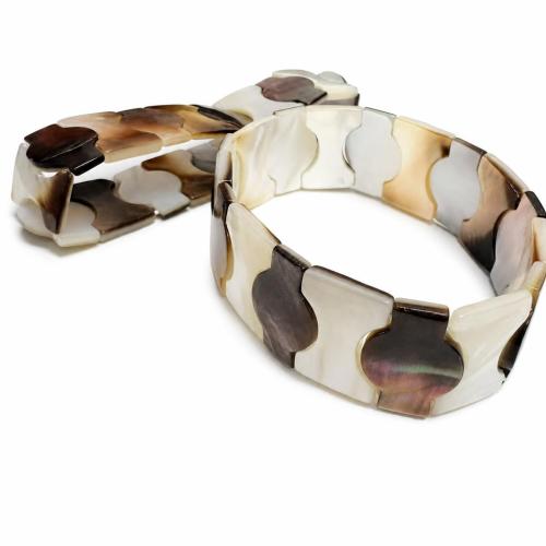 coquille bracelet, fait à la main, bijoux de mode & unisexe, white shell size 19x7mm, black shell size 19x3mm, Diamètre intérieur:Environ 62mm, Environ 18PC/brin, Vendu par brin